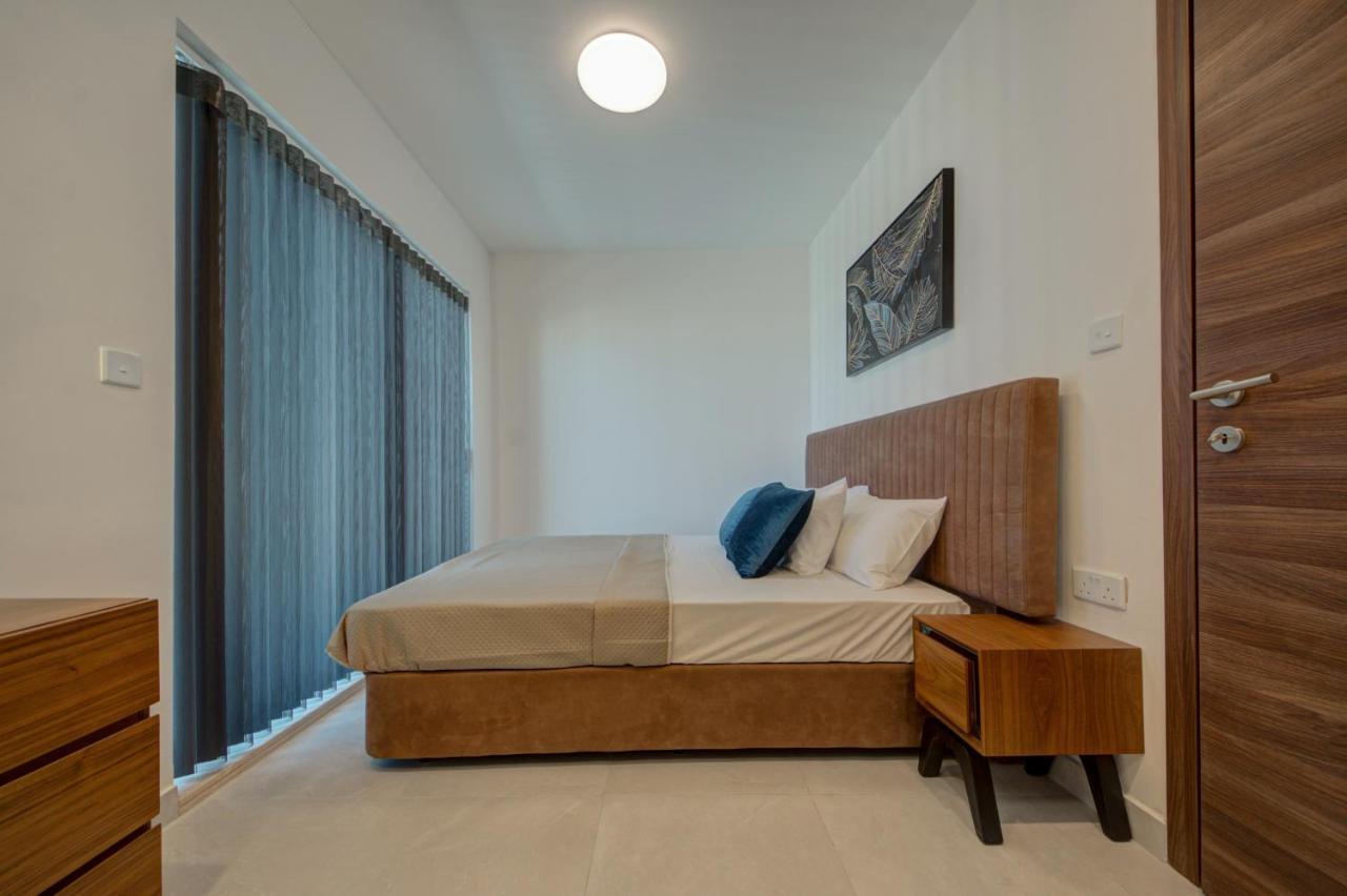 Central Apartments セント・ポールズ・ベイ エクステリア 写真