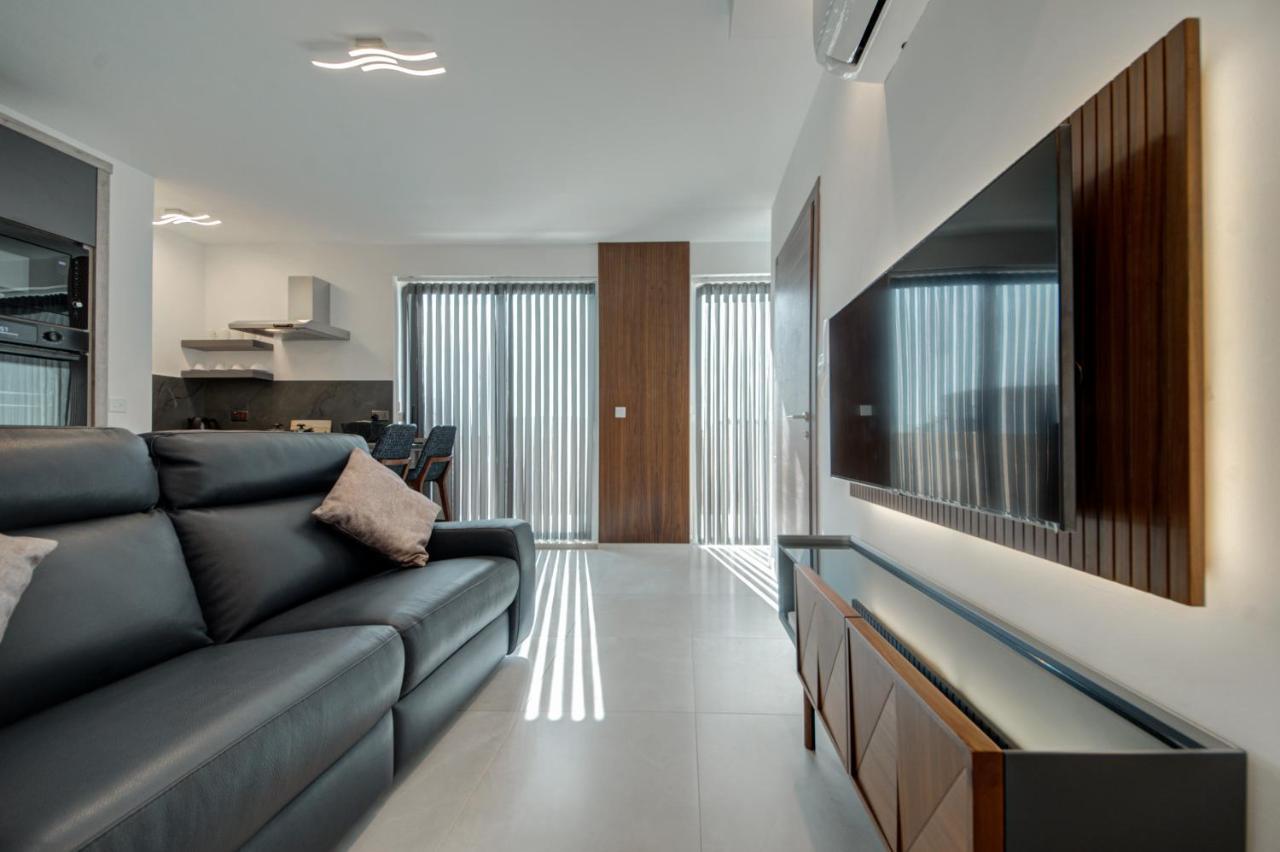 Central Apartments セント・ポールズ・ベイ エクステリア 写真