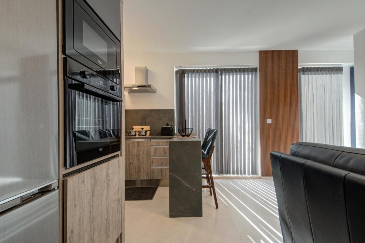 Central Apartments セント・ポールズ・ベイ エクステリア 写真