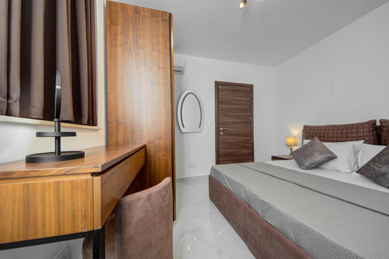Central Apartments セント・ポールズ・ベイ エクステリア 写真