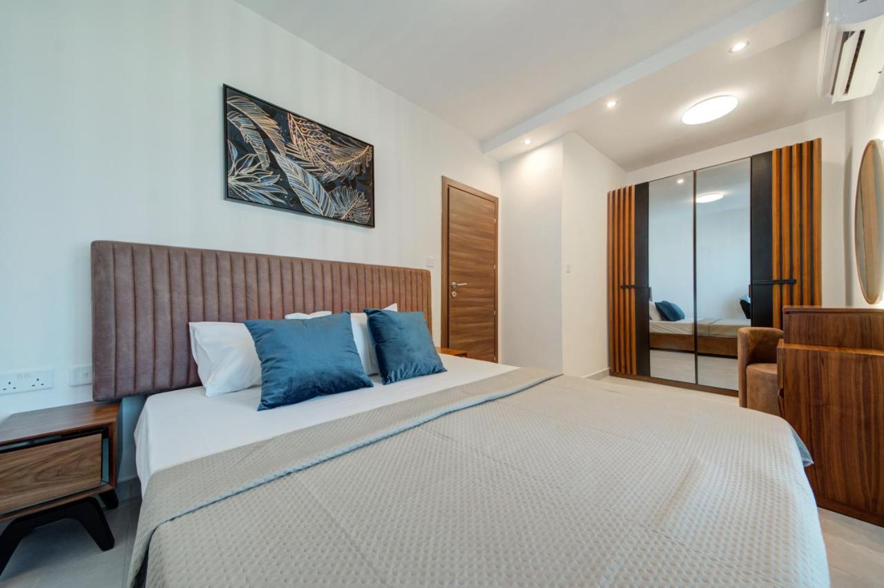 Central Apartments セント・ポールズ・ベイ エクステリア 写真
