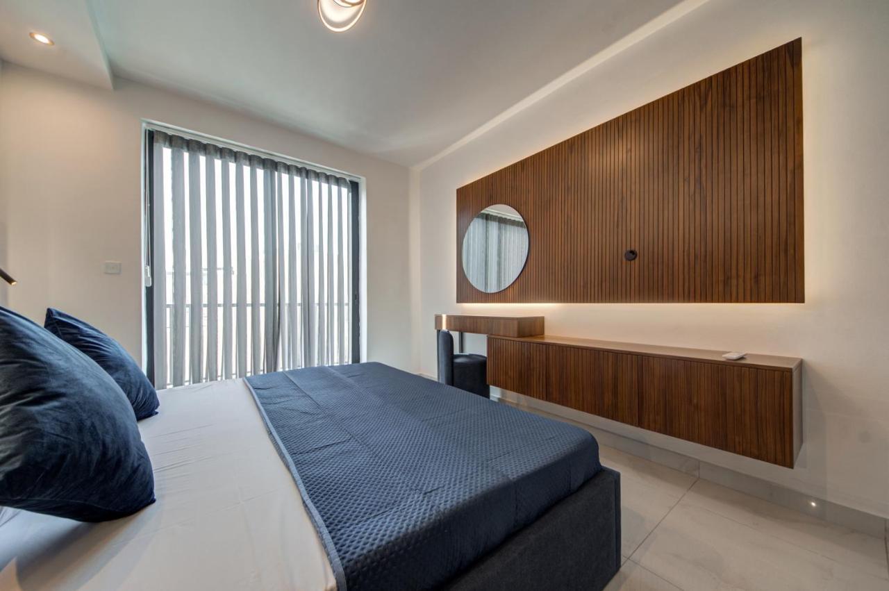 Central Apartments セント・ポールズ・ベイ エクステリア 写真
